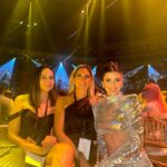 Luciana Sismondi Instagram - Resumen de una noche memorable: @premiolonuestro! Gocé cada minuto de esta gran celebración para reconocer a la música en español en uno de mis lugares favoritos: Miami 🌴💥. Gracias equipo! @panoramadelheraldo @nadxielit @anamariadelatorre_ @beautystylesbyadri @valco_valeriacoa @elmisreyes @linag42 @getagencia