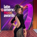 Luciana Sismondi Instagram - 7 instantes en los @latinamas!! Un momento y una oportunidad que esperé mucho tiempo y con emoción. Gracias a todos los que hicieron esto posible y confiaron en mí. Latin American Music Awards por @canalestrellas. Una experiencia inolvidable! 💕💥
