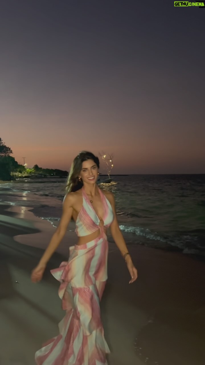 Luciana Sismondi Instagram - Enamórate de ti, de la vida y después de quien quieras. Vive y disfruta desde el amor, disfruta las cosas pequeñas, los instantes que no se repiten, lo que la vida te regala… todo eso que te rodea. Porque donde hay amor, hay vida! ❤️ Feliz día del amor y la amistad!!