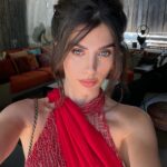 Luciana Sismondi Instagram - Sentirte bien con lo que traes puesto, esa magia en este vestido de @danielperezmexico 🌹