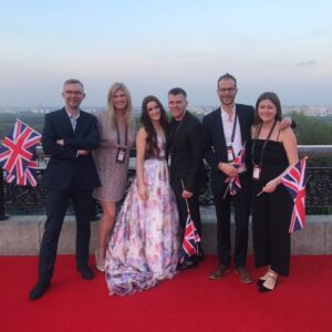 Lucie Jones Instagram - How was this 7 years ago? SEVEN! @eurovision @bbceurovision 

1- @manelnmusic ♥️ 
2- 12 points 🇦🇺 
3- @grahnort ♥️ 
4- @tvsrichardarnold 🇬🇧 
5- @kenbrucepopmaster 👑 
6- legends 🎤 
7- @melgiedroyc 🤩♥️😇
8- BTS 🎥 
9- Early in my @realscottmills love story 😻
10- legends on top building in BEAUT Ukraine 🇺🇦