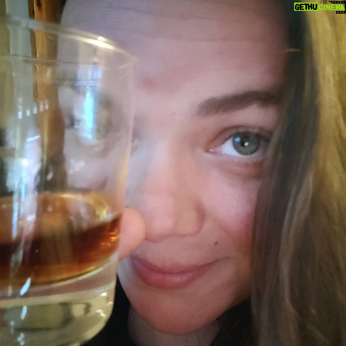 Lucie Polišenská - 5.5K Likes - Dávám si panáka! 😀😀😀😀
