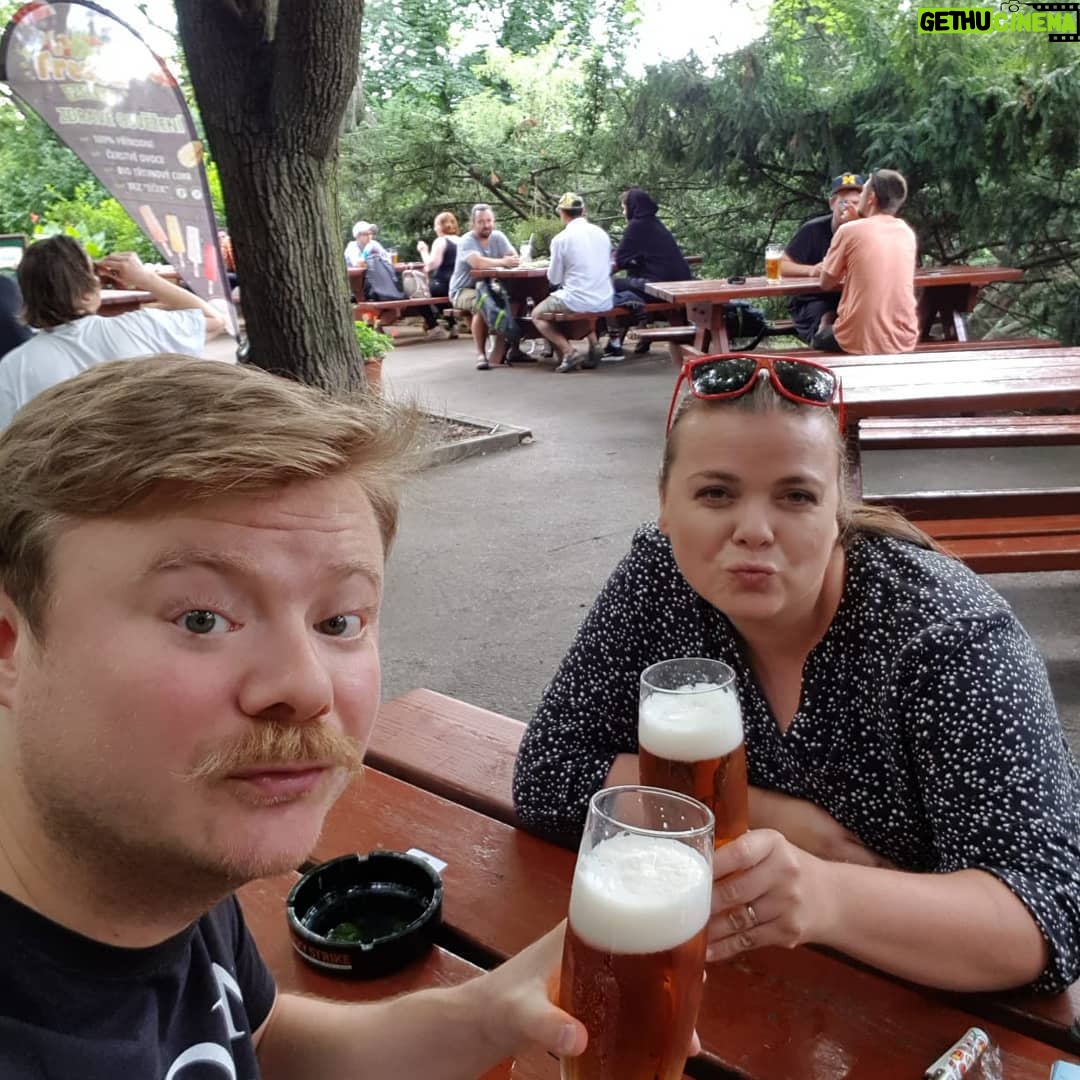 Lucie Polišenská - 7.6K Likes - @filip.kankovsky Včera na pivu s kamarádem a kolegou Kaňourem. Filipe díky,bylo to parádní. Hlavně,že jsme všechno probrali 😉 příště zas🤗