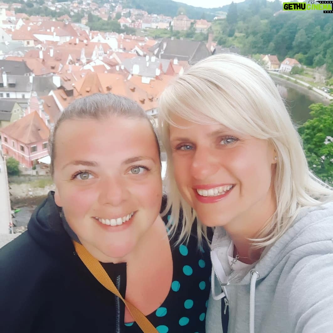 Lucie Polišenská - 8.6K Likes - @svatbyprema A dneska tu máme jeden fotoromán z minulého týdne 🤪 jmenuje se "jak jsme jeli na vodu ". Bylo to opět krásné a očistné. S mojí letitou kamarádkou Markétkou je vždy o zábavu postaráno. Myslím,že jde vidět, jak jsme den ode dne čerstvější😂😂😂