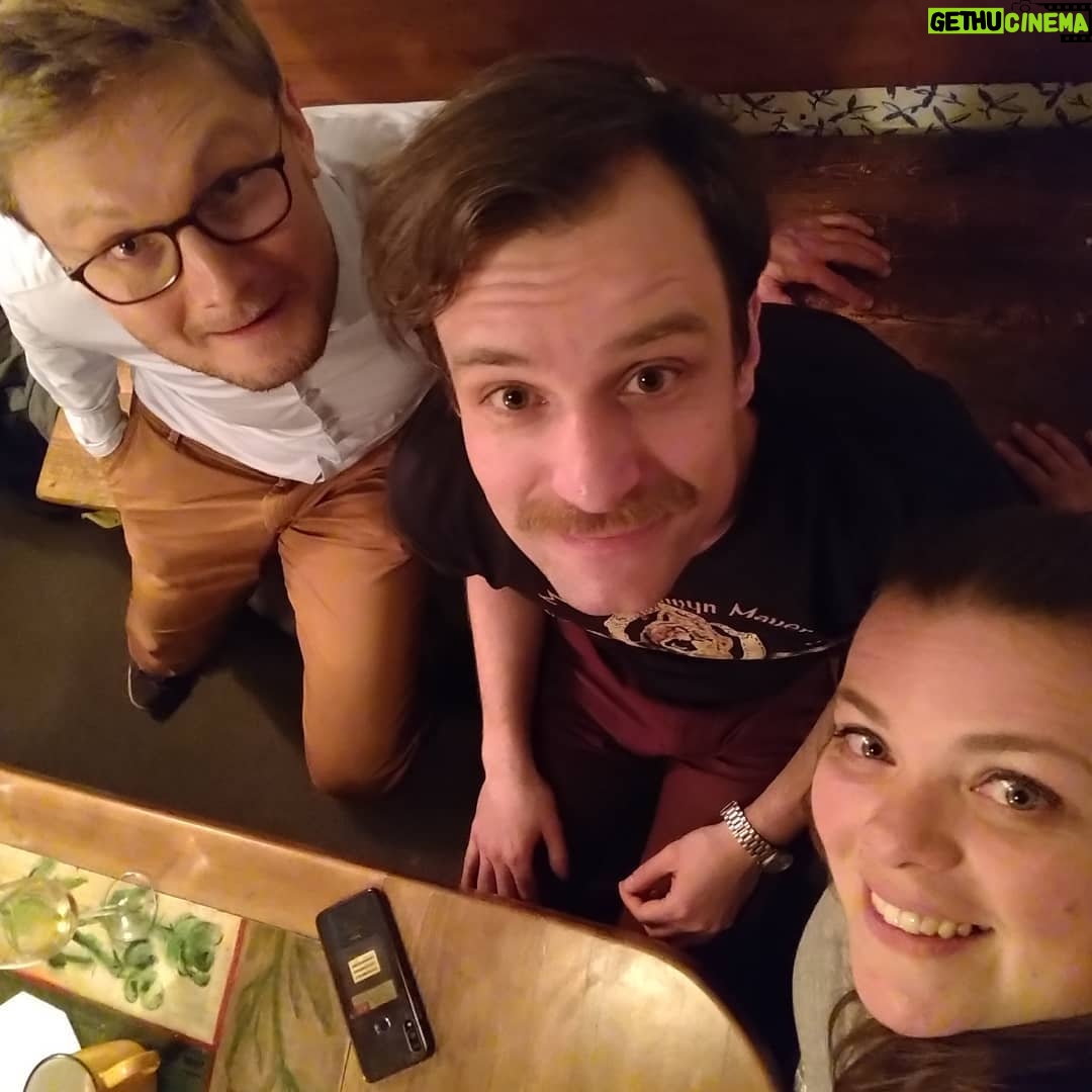 Lucie Polišenská - 4.9K Likes - @jsmenahrane moji milování kamarádi z DAMU @ondrej_1985_novak a Martin. Kamarádi do deště 😘