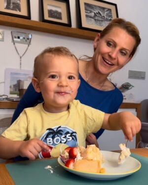 Lucie Šafářová Instagram - #2 roky plné radosti s tebou! Všechno nejlepší Oliverku! 🥳🎂❤️ Ať jsi pořád takové naše sluníčko! 
#oslava #2 #Oliver 

Happy birthday to our little boy! 🥳🎂❤️
 #Oliver #2 #birthday