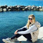 Lucie Šafářová Instagram - Vůně je slovo a parfém literatura…😌 V těhotenství jsem nemohla žádný parfém ani cítit, po porodu jsem chtěla, aby mě miminko cítilo bez parfému a pak jsem hledala vůni, co by mě oslovila. V @notino_cz mají chytrou mašinku, kde jsem si zadala, co mi voní a pak mi sama vybrala několik možností. Bežte to zkusit také! 😉Já si vybrala Novellista Couture Chic! #NotinoAirParfum #zdravakrasaxNotino @novellista_fragrance