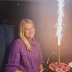 Lucie Šafářová Instagram - Přátelství je nejkrásnější květina v zahradě života. #citát Friendship is the most beautiful flower in the garden of life. #quote #friends #fun #girlsnight