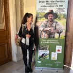 Lucie Lucas Instagram - Il y a quelques jours nous avons eu l'immense l’honneur et le plaisir gigantesque d’accueillir @jeanmartinfortier chez nous, à la @fermedelavillelambert . Il est venu découvrir notre projet et nous apporter son expertise inégalable 😊 Merci à lui pour ses conseils si précieux, ses encouragements si énergisants et sa bienveillance si généreuse 🙏 Il nous a conforté dans l’idée que même si le chemin est long, nous sommes sur la bonne voie et notre vision est juste. Merci pour tout le courage que tu as regonflé en nous Jean-Martin ! Et pour la fierté qui fleurie dans un coin de nos coeurs depuis ton passage et qui nous réchauffe après tous les sacrifices et toutes les difficultés qu'il a fallu affronter pour en arriver là. Merci aussi et encore à Jean-Martin et ses équipes de m’avoir invitée à prendre part à sa conférence sur les microfermes à l’ @academieduclimat à l'occasion de la sortie de son nouveau livre Microfermes 🙏 un débat vraiment passionnant sur les perspectives vertueuses d’une agriculture sur petite surface et sur l’importance d’une rénovation profonde de notre politique agricole ! Je vous mettrai plus de détails bientôt en story 😉 Des bisous à tous et bon week-end ! ❤️ #jeanmartinfortier #permaculture #microferme #biointensive