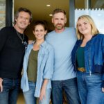 Lucie Lucas Instagram – La nouvelle saison de Léo Mattei arrive ce soir les copaines ! Avec deux épisodes dans lesquels j’ai le plaisir de jouer le rôle de Laure, maman et militaire, la maman de Jules le petit, grand héros de l’histoire 💪🏼❤️ 
Merci à toute l’équipe de @bigbandstory et plus particulièrement à la merveilleuse réalisatrice @nathalielecoultre et mes partenaires de jeu chéris @jean.luc.reichmann si joyeux et sympatique !  @loladubini ma déesse.. ma soeur d’amour, le copain @jbmaunier , @alexisloretofficiel et @polapetrenko que j’ai adoré decouvrir 💕🙏✨
Rendez-vous ce soir à 21h10 sur @tf1 !
Et vive le Badgamon ! 😜

📸 photos de @jeanphilippebaltel 

#leomattei #saison11 #tf1 #serie #brigadedesmineurs