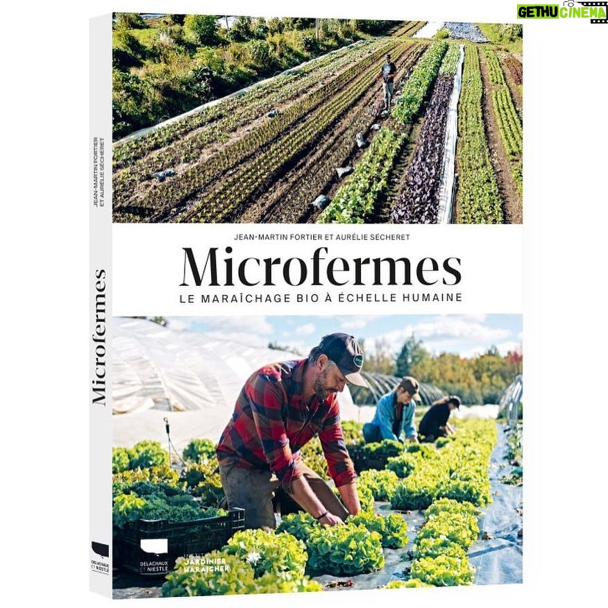 Lucie Lucas Instagram - Il y a quelques jours nous avons eu l'immense l’honneur et le plaisir gigantesque d’accueillir @jeanmartinfortier chez nous, à la @fermedelavillelambert . Il est venu découvrir notre projet et nous apporter son expertise inégalable 😊 Merci à lui pour ses conseils si précieux, ses encouragements si énergisants et sa bienveillance si généreuse 🙏 Il nous a conforté dans l’idée que même si le chemin est long, nous sommes sur la bonne voie et notre vision est juste. Merci pour tout le courage que tu as regonflé en nous Jean-Martin ! Et pour la fierté qui fleurie dans un coin de nos coeurs depuis ton passage et qui nous réchauffe après tous les sacrifices et toutes les difficultés qu'il a fallu affronter pour en arriver là. Merci aussi et encore à Jean-Martin et ses équipes de m’avoir invitée à prendre part à sa conférence sur les microfermes à l’ @academieduclimat à l'occasion de la sortie de son nouveau livre Microfermes 🙏 un débat vraiment passionnant sur les perspectives vertueuses d’une agriculture sur petite surface et sur l’importance d’une rénovation profonde de notre politique agricole ! Je vous mettrai plus de détails bientôt en story 😉 Des bisous à tous et bon week-end ! ❤️ #jeanmartinfortier #permaculture #microferme #biointensive