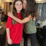 Lucie Lucas Instagram - Ça y est enfin, je peux vous annoncer la sortie du prochain Clem !!! Le 6 novembre à 21h10 sur @tf1 , soirée spéciale retrouvailles 🤗 On ne sait pas encore si elle sonnera la fin de nos aventures ensemble, mais je peux vous dire que vous allez adorer ces 2 épisodes ! Quand j'ai su que j'aurais le bonheur de retrouver @victoria.abril.officiel , je me suis vraiment demandé ce que les scénaristes avaient pu imaginer comme idée crédible pour nous permettre de jouer ensemble à nouveau…et je n'ai pas été déçue en lisant les scénarios ! Un beau mélange de rires et d'émotions vous attendent et nous on s'est vraiment régalés à tourner cette soirée si spéciale ! 😜🙃🥰 Pleins de photos à venir sur mon compte d'ici le 6 novembre... Prenez soin de vous !! Des bisous 😚✨️ #clem #clemserie #serie #tf1 #retrouvailles #famille