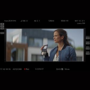 Lucie Lucas Instagram - Les copeines, 

On vous donne rendez-vous ce soir à 21h10 sur @tf1 pour 3 épisodes de Cannes Police Criminelle ☀️ et petit plus : vous pourrez regarder la série en anglais ou en français 🇬🇧🇫🇷
En effet le choix a été fait de tourner en anglais, mais nous nous sommes prêté au jeu difficile du doublage en français pour que chaque spectateur ait le choix de regarder dans la version qui lui convient mieux 😊 j’en profite d’ailleurs pour remercier @christel_salgues_pro et @donniomarie qui nous ont accompagné dans ce nouvel exercice🙏
Dans les deux cas (version anglaise ou française), ce sont nos voix et nos interprétations 😉

Enjoy les copeines !! On espère que ça vous plaira 🫶

Des bisous 😘