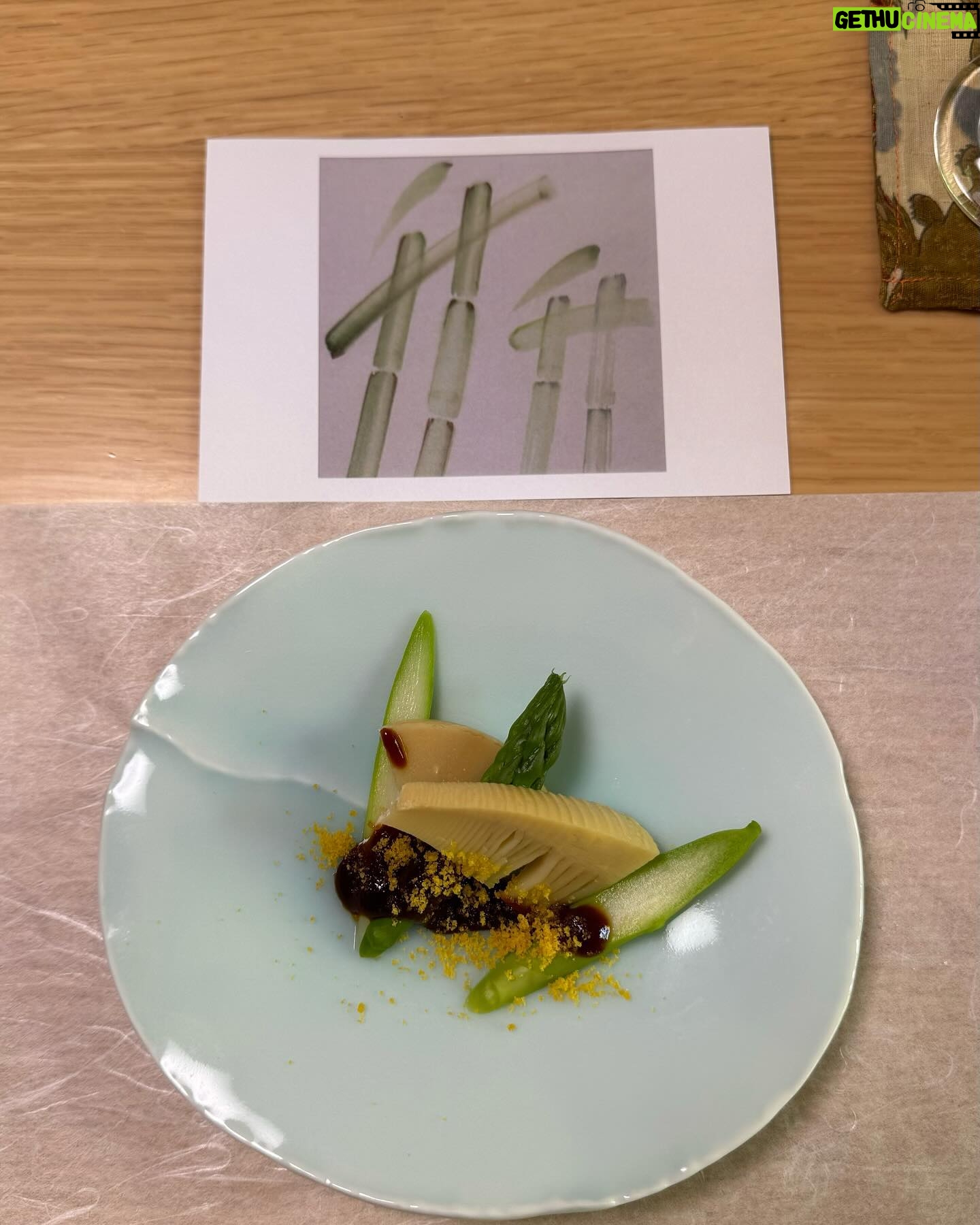 Lucie Rhéaume Instagram - L’une de mes découvertes coup de coeur de Kyoto.💌 Caché derrière la fameuse forêt de bambou, se cache non seulement un mini restaurant où nous avons pu déguster un repas traditionnel japonais 7 services tout simplement exceptionnel, mais aussi cette rivière absolument magique. Un must lors d’un passage à Kyoto!🦋