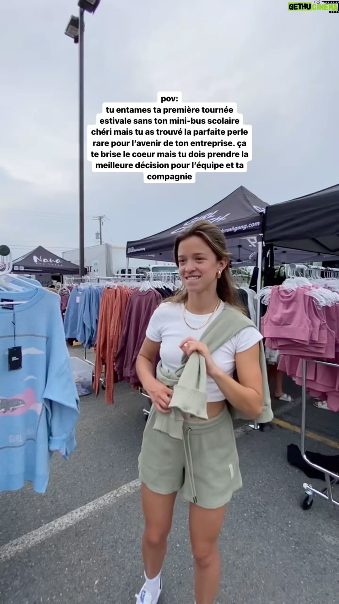 Lucie Rhéaume Instagram - Rendez-vous cette semaine lors de notre MINI-TOURNÉE @girlcrushgang X @moonday.ca pour rencontrer la relève de Barb the Bus.🥹 📍Québec - 3 juin, 16:00-20:00 au Shaker Charlesbourg 📍Chicoutimi - 4 juin, 16:00-20:00 à la Place du Rovaume 📍Baie-Comeau - 5 juin, 16:00-20:00, Centre Manicouagan 📍Sept-lles - 6 juin, 16:00-20:00 au Centre commercial les Montagnais 📍Rimouski - 7 juin, 16:00-20:00 au Shaker Rimouski Dis-moi en commentaires si tu prévois être au rendez-vous et tag un(e) ami(e) avec qui tu veux venir nous voir! 🚙