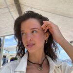 Lucie Rhéaume Instagram - Carousel représentant parfaitement une journée typique ici aux Philippines: (1-2. Photos au fameux Secret Lagoon de El Nido.) 3. Prendre le tricycle pour se rendre au mini port local.🛺 4. Sauter sur le bateau pour l’expédition de la journée (soit du « island hopping » ou de la plongée sous-marine).🤿 5. Apprécier la beauté époustouflante des lieux.🦋 6. Déguster un festin typiquement philippino digne de rois.🍽️ 7. Tomber en amour un peu plus avec l’endroit à chaque coucher de soleil.🌅 8. Dress up pour mes dates night quotidiennes avec l’amoureux.💌 9. Regarder (et parfois prendre au part) aux parties de basket (aka le sport le plus populaire du coin!)🏀 10. Apprécier l’énergie ennivrante du nightlife de El Nido.🍻g