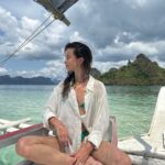 Lucie Rhéaume Instagram - Postcards from paradise.💌 De retour de mes vacances de rêve aka du repos TRÈS nécessaire avant le mois qui m’attend! Au menu: 1. Journée annuelle E-Influence ce vendredi le 31 mai.💻 2. Mini-tournée estivale Girl Crush x Moonday du 3 au 7 juin: Québec, Chicoutimi, Baie-Comeau, Sept-Îles, Rimouski - WE’RE COMING.🚌 3. Roadtrip au Saguenay weeheee.🗺️ 4. Festival Mural yeeehaw🤠 5. Hopefully des week-ends de campings et des moments avec les copains au travers tout ça.👯‍♀️ À quoi ressemble ton mois de juin toi?🤞🏼