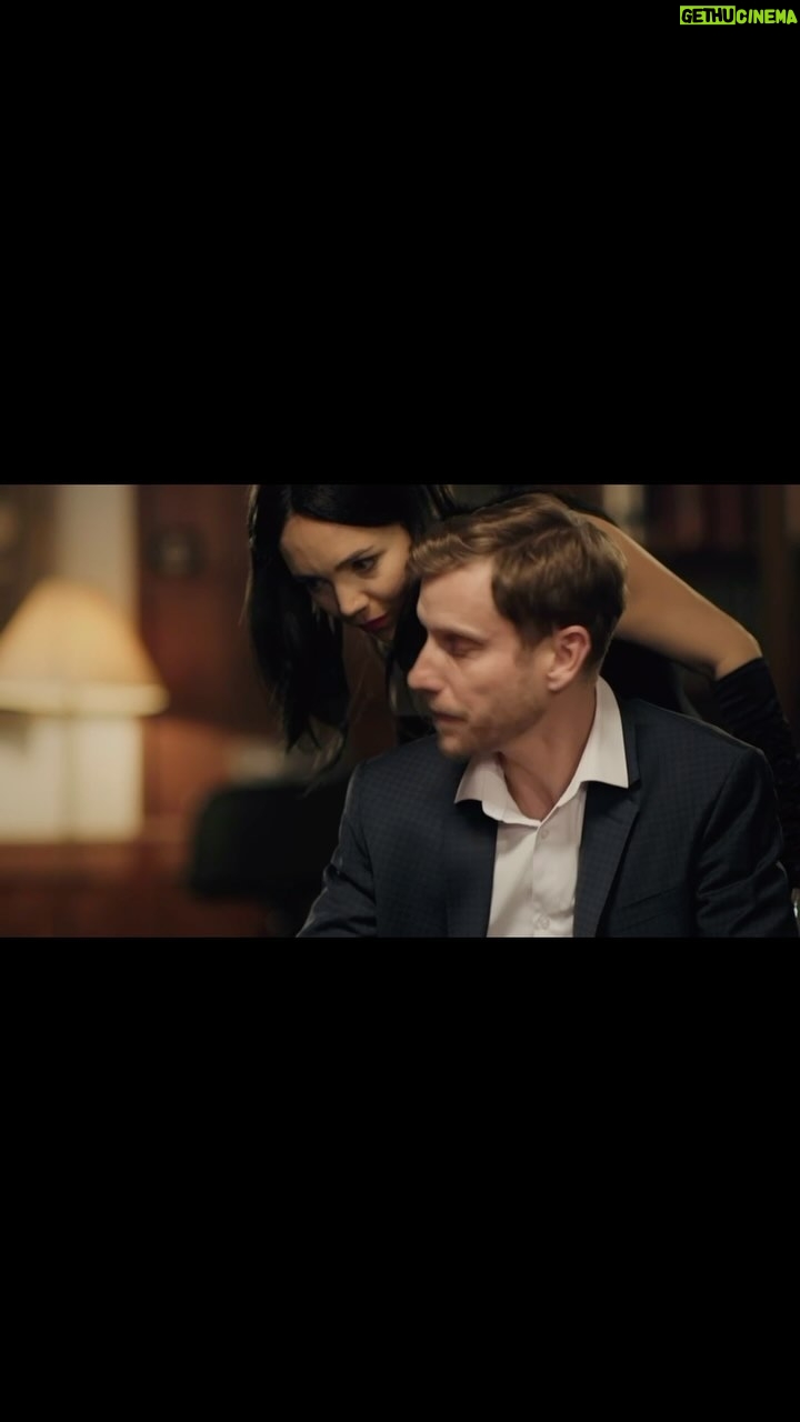 Lucie Vondráčková Instagram - Dneska slaví narozky @mira_nosek_official Tahle ukázka je z povídkového filmu Partie, kterou režírovala skvělá @terezahirsch a který se právě chystá na cestu po festivalech:) Takže vše nej filmu i Mírovi!:) (…ehm..samozřejmě tam hraju… pěknou mrchu vykutálenou!😈🎬 )