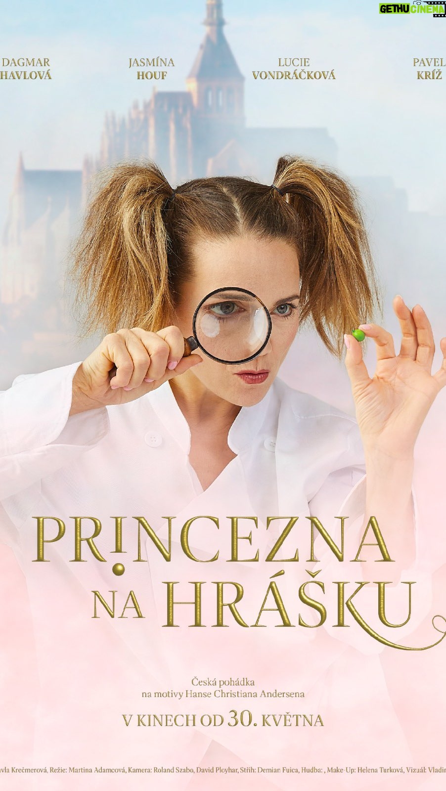Lucie Vondráčková Instagram - Nová pohádka od konce května v kinech❤️💋 @bontonfilm @princezna__na_hrasku @davidsirofficial @pavlakrecmerova @helca_20_makeup @jasminahouf @ladislav_korbel @dagmarhavlova_official @zuskavelichova