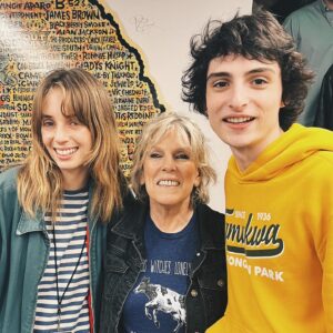 Lucinda Williams Instagram - Made some new friends at our show last night @maya_hawke @finnwolfhardofficial 🎶 thanks for spending the evening with us! 

📸 by @travisfnstephens 

Catch us tonight at DPAC 🤘