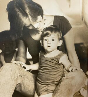 Lucinha Lins Instagram - Hoje é dia do meu filho Claudio!
Não é o único nem o último (olha a Luciana ali atrás 😁), mas me fez começar a entender o tudo da minha vida.
Parabéns, meu filho mais velho!
Te amo demais!
Você faz parte dos privilégios que tive e tenho no mundo!
Saúde!!!
Obrigada Senhor!
👏👏👏🙏❤️❤️❤️