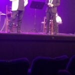 Lucinha Lins Instagram - Tovar contou até como nos conhecemos, um pouco da história de nós três trabalhando juntos, e, no final, Cláudio nos homenageou com a música “Sempre Sempre Mais”, do nosso primeiro espetáculo juntos. Toda terça-feira @linsclaudio terá um convidado no show “Almanaque” contando histórias maravilhosas. Pode ser visto tanto presencialmente como através da internet! Como é bom voltar ao teatro! 🙏