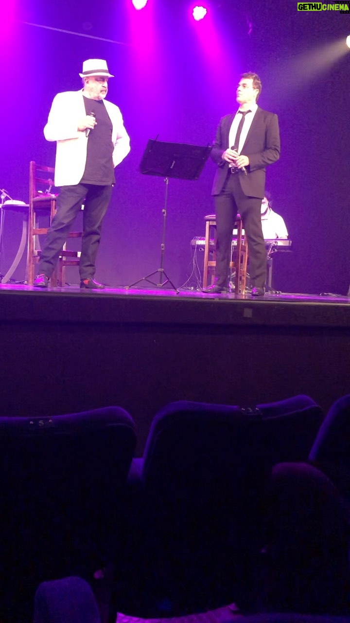 Lucinha Lins Instagram - Tovar contou até como nos conhecemos, um pouco da história de nós três trabalhando juntos, e, no final, Cláudio nos homenageou com a música “Sempre Sempre Mais”, do nosso primeiro espetáculo juntos. Toda terça-feira @linsclaudio terá um convidado no show “Almanaque” contando histórias maravilhosas. Pode ser visto tanto presencialmente como através da internet! Como é bom voltar ao teatro! 🙏