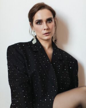 Lucrezia Guidone Instagram - 🫶🏻

Foto @ericafava 
Styling @valeriajmarchetti 
Muah @fulviatellone @simonebelliagency 
Look @sandroparis @annabollatipr 

@studio_ventuno_roma