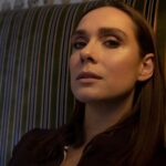 Lucrezia Guidone Instagram – E adesso? Cosa vedi adesso? 

Riesci a non dubitare per una volta ma semplicemente a stare nella bellezza di questo momento? 

Senza aspettative, così semplicemente… a stare. 

Provo. Ogni tanto riesco.
Ho meno paura di un tempo. 🫶🏻