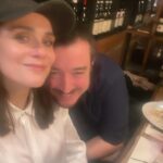 Lucrezia Guidone Instagram – 📍Pàdoa 🫶🏻

Abbiamo concluso ieri le repliche di “The City” al Teatro Verdi di Padova e tra qualche giorno approderemo al Goldoni di Venezia. 

Grazie a chi ci è stato, a chi ha voluto essere parte di questo viaggio come pubblico… che poi (chi ha visto sa) è un po’ come essere un personaggio dell’opera entrandoci dentro… di riflesso 😜

Ci vediamo a Venezia 🫶🏻
(7/10 marzo Teatro Goldoni)

@teatrostabileveneto 

#thecity #martincrimp #jacopogassmann