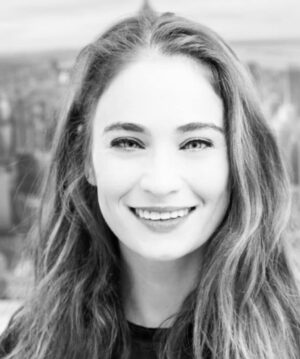 Lucy Dubinchik Instagram - Cause I'm happy