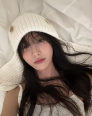 Luda Instagram - 모자 이렇게 쓰면 엄마한테 혼남