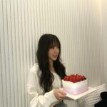 Luda Instagram - Good Byeeee LUDA’s day!! 많은 사랑과 축하로 행복한 생일을 보냈어요 주신 사랑과 응원만큼 더 멋진 이루다가 될게요! 감사합니다🩶