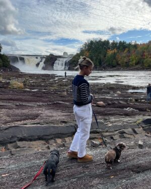 Ludivine Reding Instagram - Récemment 🍂🐾🎬🌊💐