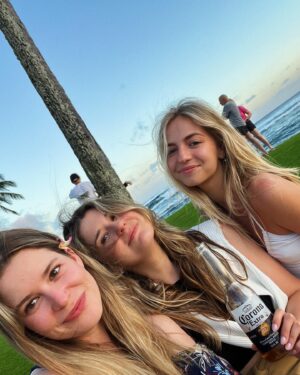 Ludivine Reding Instagram - fruits n paddle 🏄🏼‍♀️