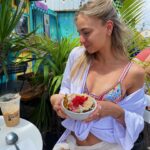 Ludivine Reding Instagram – fruits n paddle 🏄🏼‍♀️