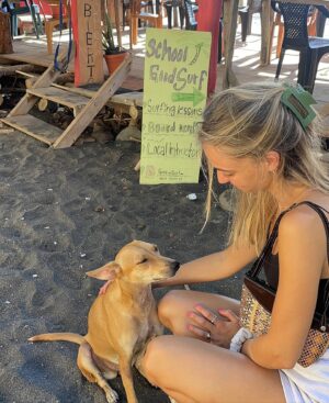 Ludivine Reding Instagram - Pleins d’aventures et de précieux souvenirs en 2023 🤍
(et un nez cassé en prime 🥲)