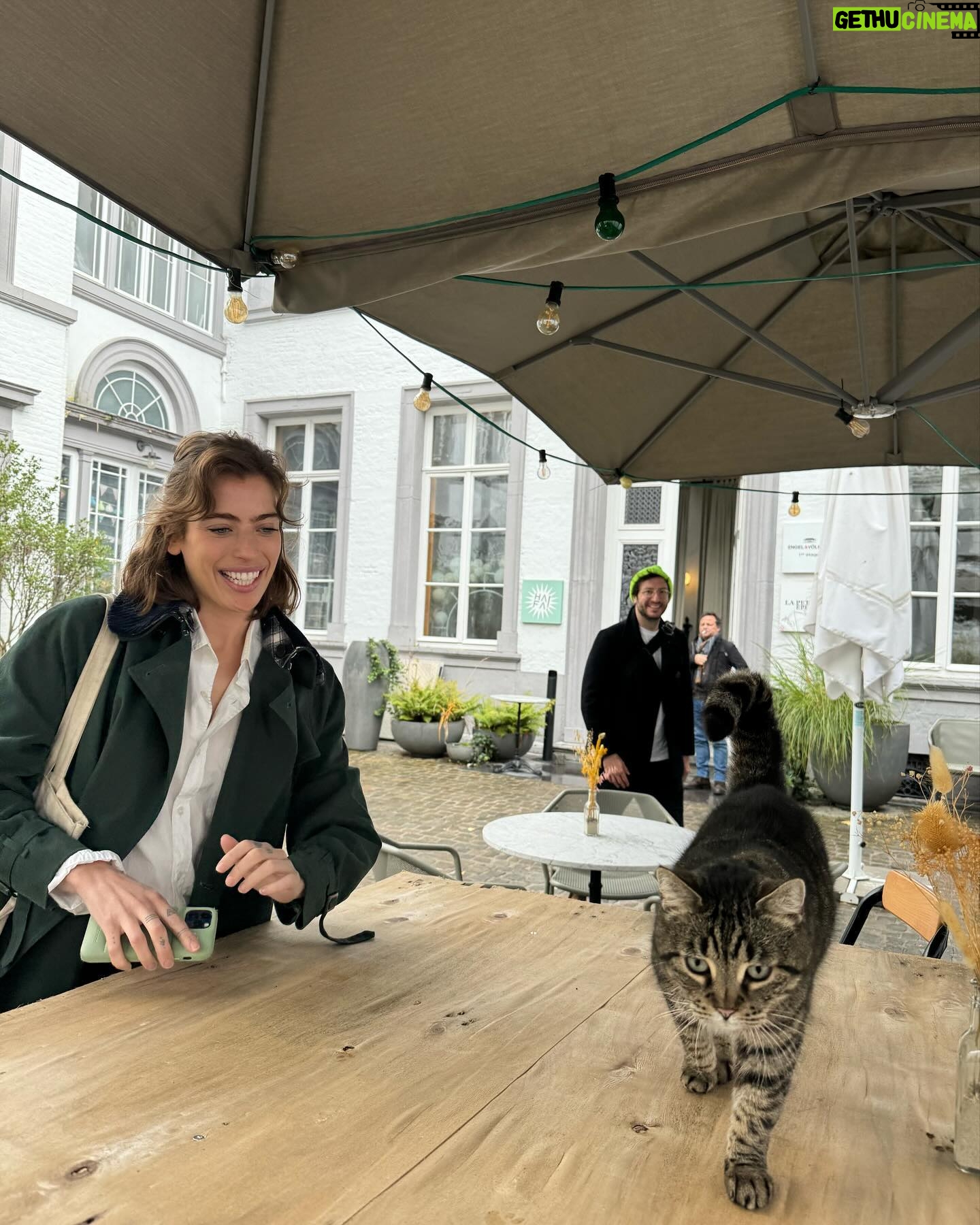 Ludivine Reding Instagram - Quelques clichés d’une semaine en tant que Jury du @fifcl à Liège 🇧🇪🥂