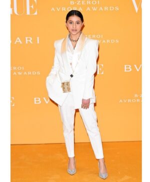 Ludovica Nasti Instagram - 💛
@bulgari @voguemagazine 
#bulgaribzero1avroraawards 
#womenempowerment #charity 

press office: @hollywoodcommunication 

dress: @balde.official 

jewels: @pianegonda.jewelry 
#pianegondapureforms #pianegondajewelry 

bag: @rosantica_official 
by @palmiradv.stylist 

shoes: @albanoshoes 

MUA & hairstyle: 
@celebritybeautyteam 

#mfw22 #bulgarijewels #settimanadellamoda #vogueitalia