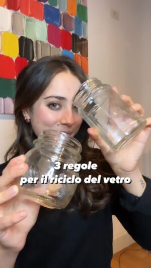 Ludovica Gargari Instagram - Anche a voi capita di avere la cucina invasa da barattoli di vetro inutilizzati? Le opzioni sono due: riusarli o smaltirli. 
In pochissimi passaggi avrete dei contenitori carinissimi per spezie e legumi o avrete dato il vostro contributo al pianeta 💚
Guardate questo reel e seguite le regole che mi ha suggerito @coreve.consorzio per sapere come fare. Basta davvero pochissimo.
#coreve #riciclo #vetro #ad