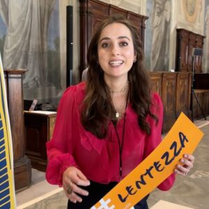 Ludovica Gargari Instagram - 10-11 Maggio sono stati due giorni che mi hanno arricchito personalmente e lavorativamente. 
La mia partecipazione alla stesura della carta dell’umano, insieme a quella di altri colleghi internazionali, è stara contornata da eventi e persone memorabili. 
l’incontro con @franciscus 🙏🏻 , la visita privata ai @vaticanmuseums , San Pietro di notte pronto ad accogliere @giovanniallevi , la sua musica, e le parole di altri grandi, dai Premi Nobel ai massimi esponenti di sport, ambiente, informazione …
Ho avuto la fortuna di poter conoscere e condividere questa gita con delle persone stupende che porterò sempre con me ✨ Grazie per avermi seguita 
Da oggi proverò ad impegnarmi di più per portare sui social una maggiore idea e pragmaticità del concetto di Fraternità . 

Grazie per l’opportunità 

@fondazionefratellitutti #fratellitutti2024 #behuman
@laiglesiateescucha