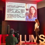 Ludovica Gargari Instagram - Ieri ho tenuto il mio primo #TEDTALK il tema era “Think Outside the Box” 📦! Ho iniziato a pensare alla prima volta che io abbia agito fuori dagli schemi ma soprattutto a consigli utili che avrei dato alla me stessa di 10 anni fa . da qui il titolo “La scintilla, dove meno te l’aspetti” Non vedo l’ora di condividere il video integrale con voi ❤️ Un grazie speciale a chi era presente ieri, e chi semplicemente con un “brava Lulù” mi è stato accanto ❤️