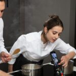 Ludovica Gargari Instagram - Aprile, mi hai messo a dura prova 🚀 Tra una trasferta e l’altra ho capito che : 1. quando ti senti al 40%. ma fai di tutto per dare il tuo meglio, allora stai dando 110% 😎 2. che devo avere sempre un power bank con me 🔋 3. che voglio tutti vestiti di @uniqloeurope 🇮🇹 4. devo bere 3lt di acqua al giorno e non bere troppi caffe senno sto male 👵🏻 Maggio sarà pieno di cose belle #staytuned 🎬