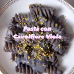 Ludovica Gargari Instagram - Che 🎱🎱 sempre la stessa pasta con le verdure !! proviamo questa con il cavolfiore viola ricchissimo di antiossidanti , cotto al vapore e ripassato in padella, cosi da mantenere attive tutte le sue proprietà 💜 🇮🇹 400g pasta a lenta essiccazione 1 cavolfiore viola 10olive taggiasche denocciolate qb sale qb pepe qb olio evo 1 peperoncino secco qb granella di pistacchi 50g parmigiano cuocete il cavolfiore al vapore e ripassatelo in padella con aglio olio olive taggiasche e peperoncino poi rimuovete aglio e peperoncino e frullate il cavolfiore cuocete la pasta nell acqua sotto la vaporiera del cavolfiore mantecate con la crema parmigiano e granella di pistacchi 🇬🇧 400g slow-drying dough 1 purple cauliflower 10 pitted taggiasche olives To taste salt Pepper to taste Extra virgin olive oil to taste 1 dried chilli To taste chopped pistachios 50g Parmesan cheese Steam the cauliflower And pass it back in a pan with garlic, oil, Taggiasca olives and chilli Then remove garlic and chilli and blend the cauliflower Cook the pasta in the water under the cauliflower steamer Cream with parmesan cream and chopped pistachios #ricettefacili #ricetteveloci #ricettefunzionali #antiossidanti #ricettecpnverdure #vegetables #ricettevegetariane
