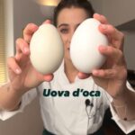 Ludovica Gargari Instagram – Un Dolce cremoso senza Forno , ma con le Uova d’Oca 🥚 le avete mai viste ?! sono due volte piuttosto grandi di quelle normali, e sono ricche di ferro e vitamine , ma voi potete usare anche quelle normali ! 

4 tuorli normali o 2 di uova d oca
100 g di zucchero di canna 
30 g di amido di mais 
1/2 litro di latte o bevanda vegetale 
vaniglia 
amaretti qb 
mandorle lamelle qb 
caffe 2 tazzine 

mescolate tuorli zucchero vaniglia e amido e versatevi sopra il latte bollente e portate sul fuoco facendo addensare e spostate in una ciotola, se vi si formano grumi dategli una frullata con il minipimer
bagnate gli amaretti di caffe e componete come nel video 

🇬🇧 4 normal yolks or 2 of oca eggs
100 g of brown sugar
30 g of cornstarch
1/2 litre of milk or vegetable drink
Amaretti to taste
Almonds to taste
Coffee, 2 cups
Mix sugar and starch yolks and pour boiling milk over it and bring to the fire by thickening
Wet the  macaroons with the coffe and compose as in the video

you can do it also without oca eggs

#dolcisenza #dolceitaliano #cremapasticcera #chef #pastrychef #ricettefacili #ricetteveloci #cucinaitaliana