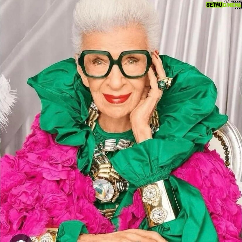 Luísa Castel-Branco - 670 Likes - Iris Apfel. RIP. 1921-2024
UNiQUE👋👋👋👋👋👋