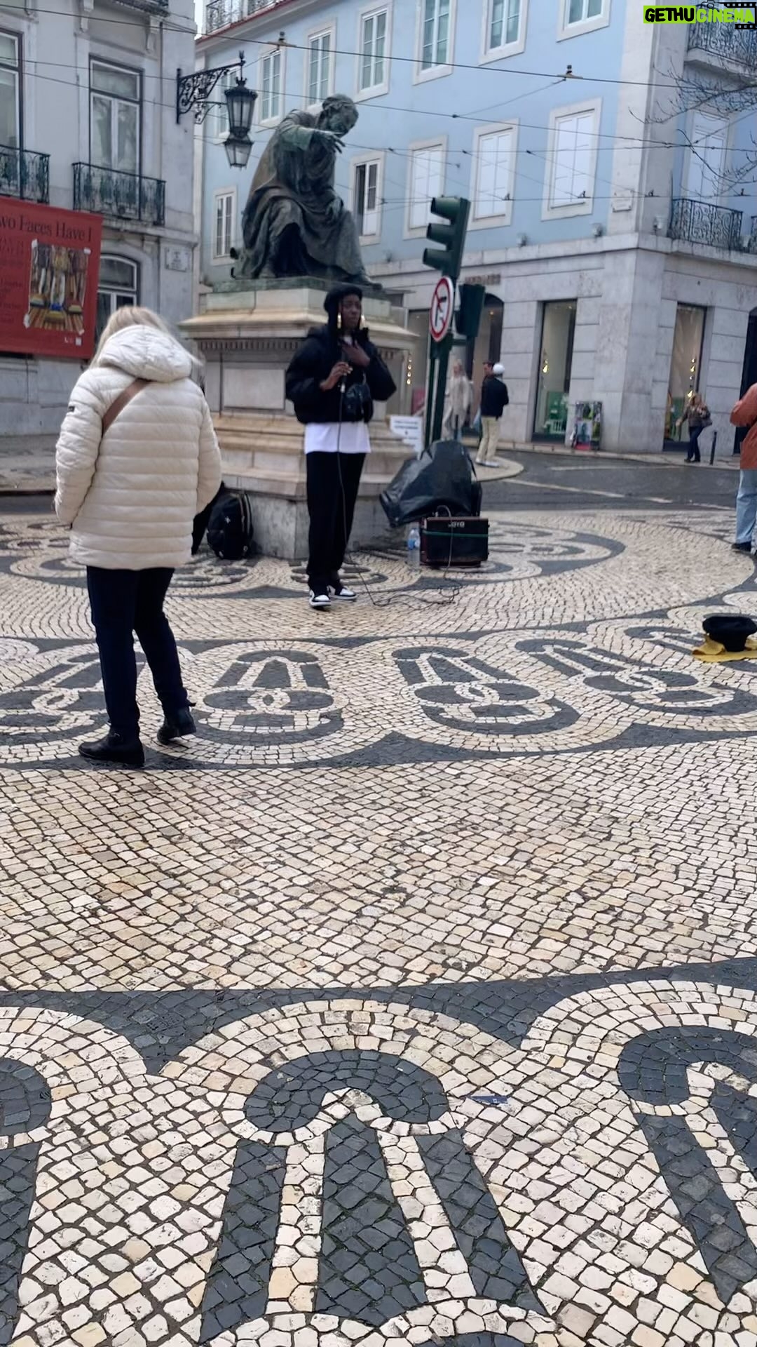 Luísa Castel-Branco - 1K Likes - Chiado❤️❤️❤️❤️