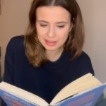 Luisa Neubauer Instagram – TW: Tod 💔 Krebs ist ein Arschloch. Heute und jeden Tag nur Liebe an alle, die auch vermissen. Die Angst haben, eines Tages zu vermissen. Die vermisst werden. Mein Vater war wunderbar, und ich vermisse ihn jeden Tag. Jeder Schmerz ist anders, aber if you know, you know. Ich mache heute die Fenster auf. Weltkrebstag, 2024
.
.
Der Text ist aus meinem Buch “Gegen die Ohnmacht” und es geht um Abschied und Neuanfang, um das Leben in Krisen, um das Klima und den Kampf um Hoffnung. Erschienen bei @tropenverlag.