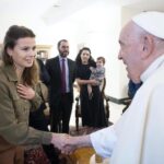 Luisa Neubauer Instagram – Surreal. Thank you @franciscus for inviting us to the Vatican and for speaking up for climate justice. 

Hosting us and providing a stage for the demand to defend climate activists against repression and criminalization has be a honor in a crucial moment of time. 

(Swipe to find my speech I delivered at the Vatican press conference alongside the incredible Jonathan Safran Foer and the Laudato Si‘ movement. 🥰🤓) 
.
.
📸 Vaticanmedia