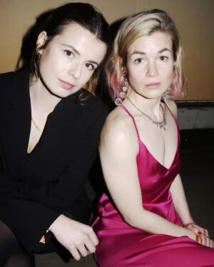 Luisa Neubauer Instagram - It’s not our revolution if we can’t dance, Berlinale Edition. 💕 Und dann (swipe) mussten wir auch schon wieder weiter. 😅
.
.
📸 @lottermannfuentes